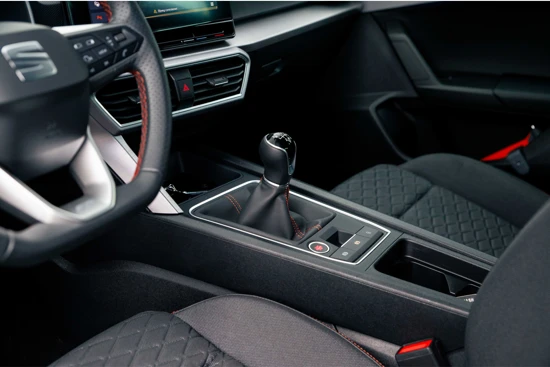 SEAT Leon FR Business Intense 1.0 TSI 110pk | Navigatie | Camera | Full LED | Apple Carplay | ACC