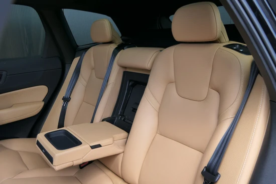 Volvo XC60 T8 AWD Inscription | Panoramadak | Camera | Leder | CarPlay/AndroidAuto | Navigatie