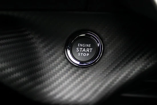 Peugeot e-2008 EV GT Pack | PANO | CAM | Leder/Alcantara | Full LED | iCockpit | Adap.Cruise C.| Adap.Cruise C.|