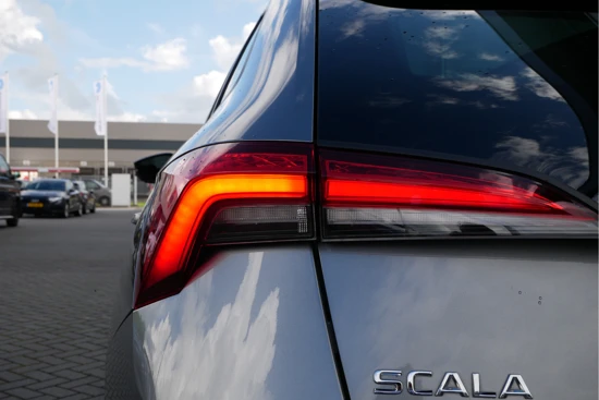 Škoda Scala Sport Business 1.0 110 pk TSI Hatchback 6 versn. Hand