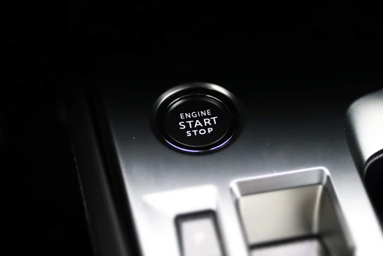 Peugeot 308 SW 1.2 130PK Allure Pack Business | Navigatie | Camera | Climate | 17" LMV | Donker glas |