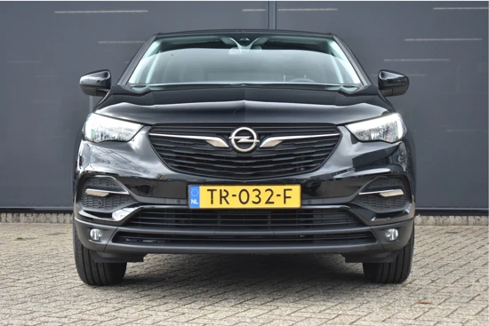 Opel Grandland X 1.2 Turbo Online Edition+ 130pk | Trekhaak | Navigatie | AGR-Comfortstoelen | Climate Control | 17"LMV | !!