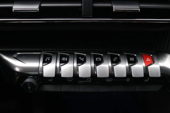 Peugeot 5008 1.2 130PK EAT8 Automaat | 17" Lmv | Stoelverwarming | LED dagrijverlichting | Climate en Cruise control | Apple car play | Andro