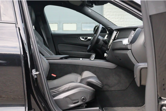 Volvo XC60 T6 AWD Recharge R-Design | Schuifdak | Keyless | Stoelverwarming | Elektrisch verstelbare best. stoel met geheugen Elektrische A