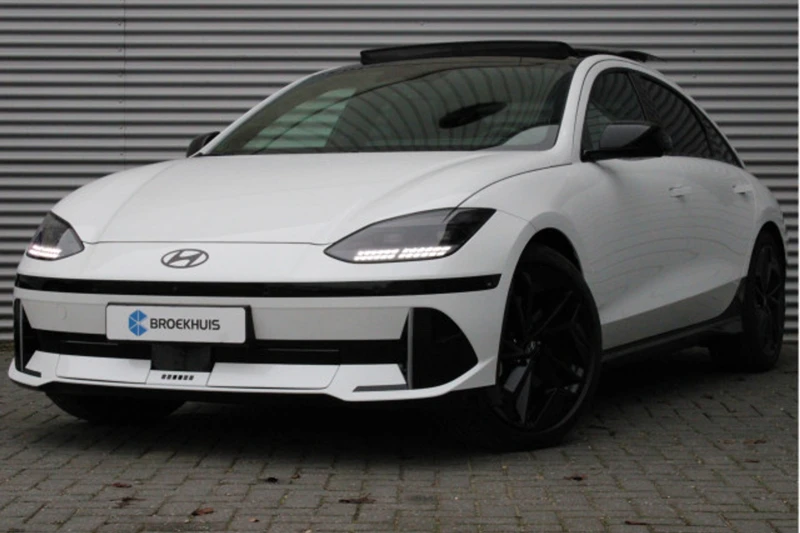Hyundai IONIQ 6 77 kWh 325pk First Edition AWD / € 21562,- korting !!