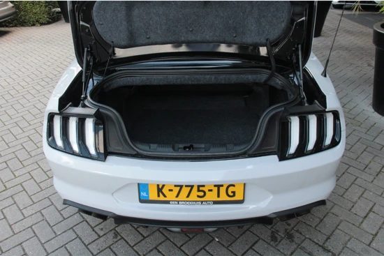 Ford Mustang GT 5.0 V8 450pk Automaat Convertible | Adaptive Cruise | Stoelventilatie | Camera | 19" velgen