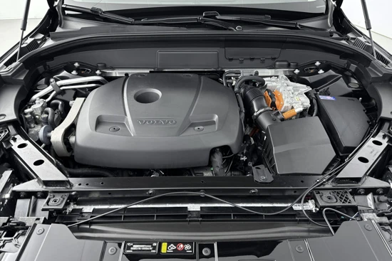 Volvo XC60 T6 RECHARGE PLUS DARK