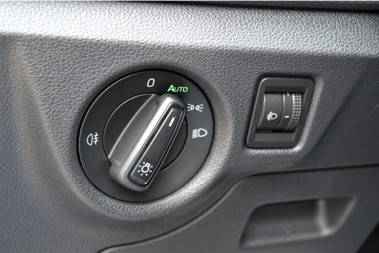 Škoda Kamiq 1.0 TSI 110PK DSG Aut. Ambition | Apple Carplay | Cruise Control | 16'' LMV | Parkeersensor Achter | Climate Control