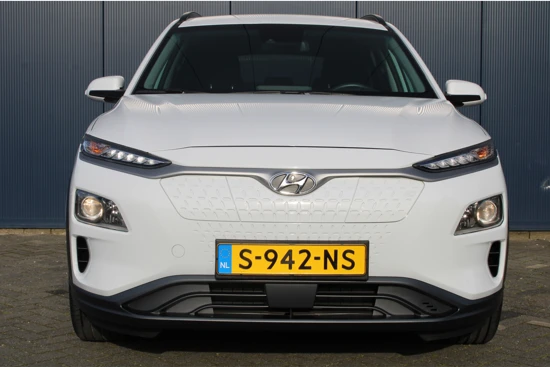 Hyundai KONA Electric 39 kWh 136pk Comfort Smart Automaat | € 2.000,- Subsidie | Led | Climate | Camera | Keyless | Navigatie | 17" Lichtmetaal | Stoe