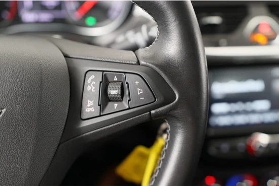 Opel Corsa 1.0 Turbo Online Edition | Dealer Onderhouden! | Trekhaak | Clima | Navigatie | Camera | DAB+ | Parkeersensoren V+A