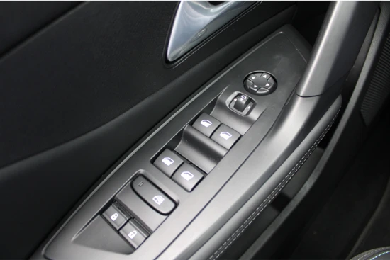 Peugeot 308 SW 1.2 130pk Allure | LED | Leder | Camera | Climate Control | Keyless Entry | Navigatie | 17" Lichtmetaal | Cruise control | Pa