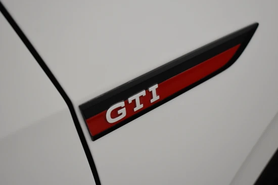 Volkswagen Golf 2.0 TSI 300PK GTI Clubsport DSG/AUTOMAAT | Panorama Dak | Matrix Led Koplampen | Extra Fabrieksgarantie 2026 | Harman Kardon Aud