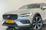 Volvo V60 Cross Country B5 AWD Ultimate | Getint glas | Parkeerverwarming | 20" lichtmetaal | Contourstoelen | Harman Kardon audio | Black