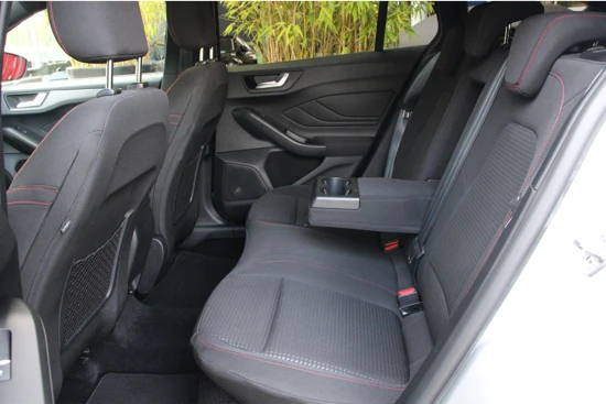 Ford Focus Wagon 1.0 Hybrid 125pk ST-Line Style | Camera | Stuur- en stoelverwarming | Keyless | Draadloze telefoonlader