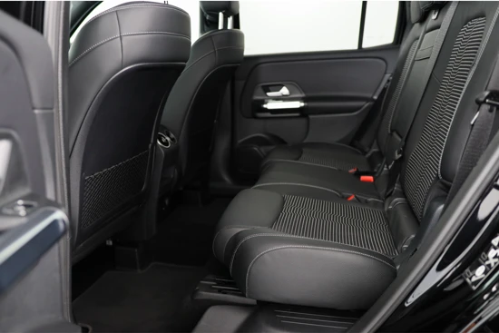 Mercedes-Benz GLB 200 | Camera | Comfortstoelen | Navigatie | Led | Clima | Stoelverwarming | Parkeersensoren