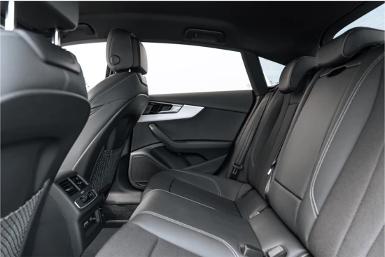 Audi A5 Sportback 40TFSI 204PK S-tronic S edition | Navigatie | 19" Velgen | Adaptive Cruise Control | Achteruitrijcamera | LED | Optiek