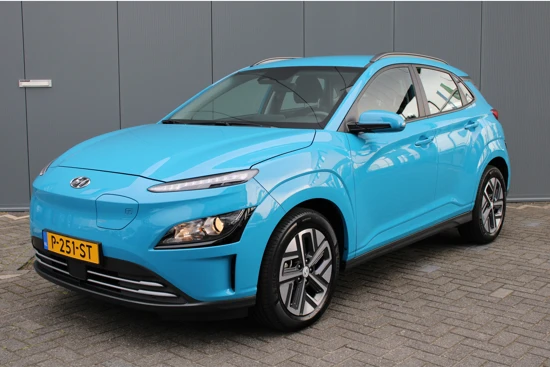 Hyundai KONA Electric 39 kWh 136pk Comfort Automaat | Climate | Camera | Keyless | NL. Auto | Full Led | Navigatie | Krell Audio | 17" Lichtmetaal | W