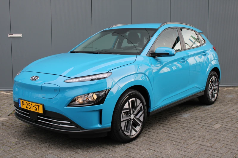 Hyundai KONA Electric 39 kWh 136pk Comfort Automaat | € 2.000,- Subsidie | Climate | Camera | Keyless | NL. Auto | Full Led | Navigatie | Krell Audio