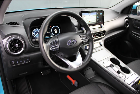 Hyundai KONA Electric 39 kWh 136pk Comfort Automaat | € 2.000,- Subsidie | Climate | Camera | Keyless | NL. Auto | Full Led | Navigatie | Krell Audio