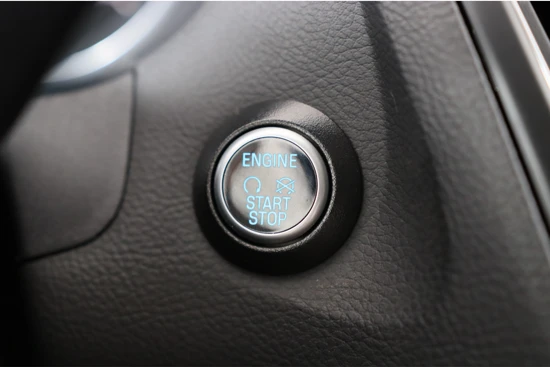 Ford Focus Wagon 1.0 Titanium 100 pk | Dealer Onderhouden! | Trekhaak | Navi | Clima | Stuurverwarming | Parkeersensoren V+A | Lichtmetalen
