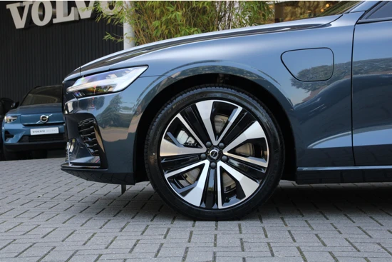 Volvo S60 Recharge T6 AWD Ultimate Dark | Massage | Schuifdak | Harman/Kardon | Pilot Assist | 360 Camera | 19" velgen