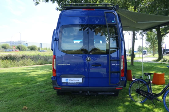 Mercedes-Benz Sprinter Sprinter Leaf Campervan | Luifel | Douche | Zonnepanelen | Vast bed | Carplay/ Android Auto