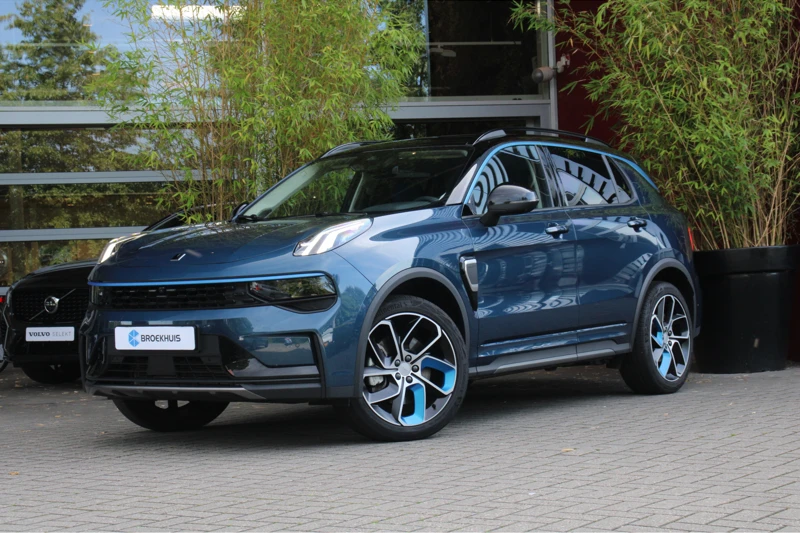 Lynk & Co 01 1.5 Plug-in Hybrid | Pilot Assist | 360º Camera | Schuifdak | Keyless | BLIS | Infinity Audio