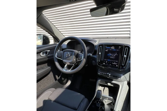 Volvo C40 SINGLE CORE *UIT VOORRAAD LEVERBAAR* RIJKLAAR € 52.450,-
