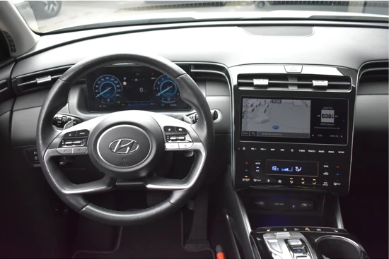 Hyundai Tucson 1.6 T-GDI PHEV Comfort Smart 265pk Automaat | Navigatie | Elektr. Achterklep | Trekhaak | Adaptive Cruise | Climate Control | St