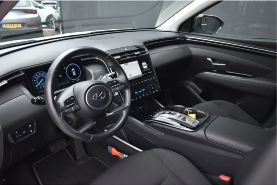Hyundai Tucson 1.6 T-GDI PHEV Comfort Smart 265pk Automaat | Navigatie | Elektr. Achterklep | Trekhaak | Adaptive Cruise | Climate Control | St