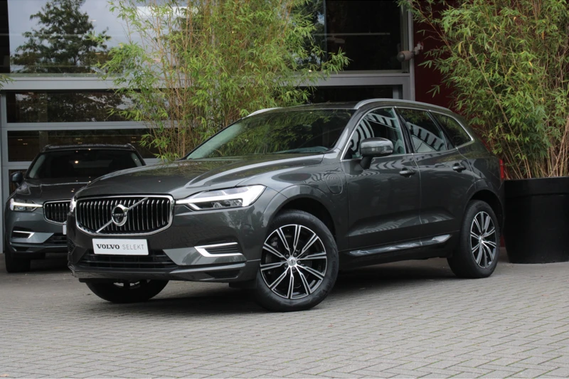 Volvo XC60 Recharge T6 AWD Inscription | Trekhaak | 360 Camera | Adaptive Cruise | Schuifdak | Head-up | Harman/Kardon