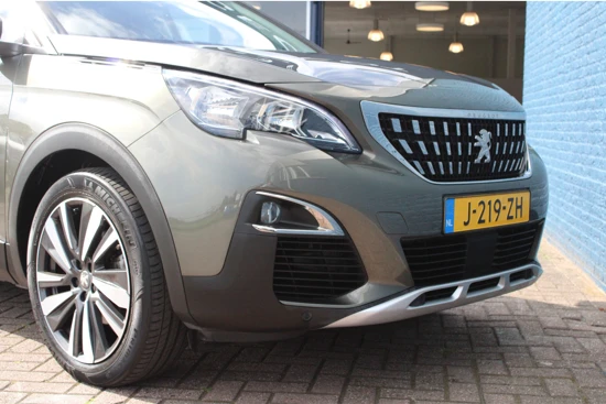 Peugeot 3008 SUV 1.2 PureTech 130pk EAT8 Allure | Automaat | Navigatie | Panorama/schuifdak | Comfortstoelen |