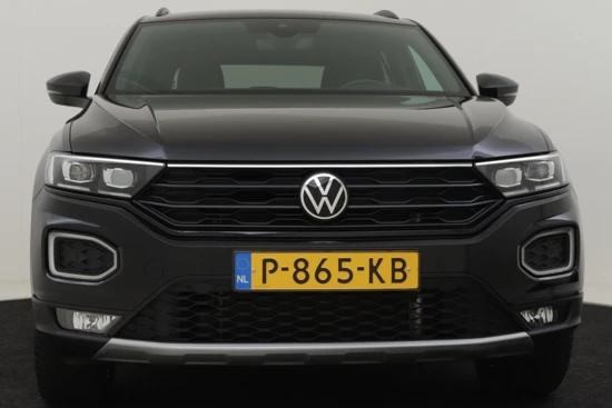 Volkswagen T-Roc 1.5 TSI 150PK DSG/AUTOMAAT Sport | Black Style | Achteruitrij camera | Cruise Control adaptief | Trekhaak | Parkeersensoren voor