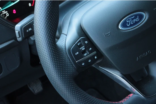 Ford Focus Wagon 1.0 125 PK EcoBoost Hybrid ST-Line | Camera | Sync 4 |Stuur- en stoelverwarming | 17" velgen