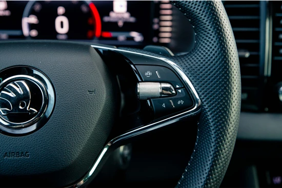 Škoda Karoq 1.5 TSI ACT Sportline Business | Automaat | Navigatie | Stoelverwarming | Camera