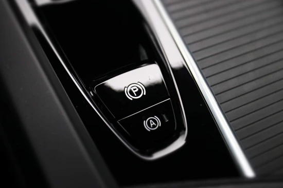 Volvo V60 2.0 B4 197PK | Stuur/Stoelverwarming | Camera | Elek.Klep | Keyless | Dode hoek | Navigatie | Rijstr