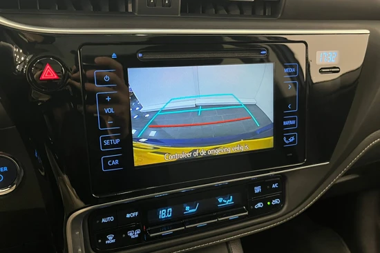 Toyota Auris Touring Sports 1.8 Hybrid Dynamic Go | Panoramadak | Camera | Cruise control | Navi