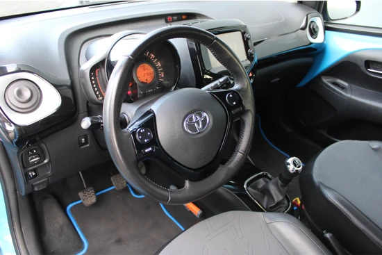 Toyota Aygo 1.0 70pk x-music Cabriodak TOP!