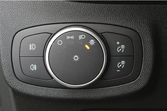 Ford Fiesta 1.0 EcoBoost Titanium AUTOMAAT / Camera / Winter Pakket / Parkeer Sensoren / Navigatie Pakket /