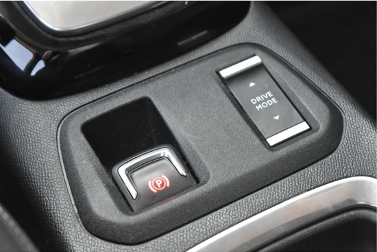 Opel Corsa Electric EV Elegance incl. BTW | €2000,- SUBSIDIE (SEPP) | Navigatie by App | Camera | Stuur/Stoelverwarming | Climate Control | Full-LED