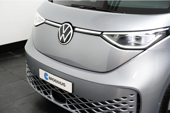 Volkswagen ID. Buzz 1st 77kWh 204PK | Fabrieksgarantie 11/2024 | Matrix LED Verlichting | Stoelverwarming | Stoelverwarming | Sfeerverlichting | 20'