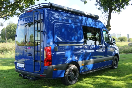 Leaf 4 4 Sprinter Campervan | Luifel | Douche | Zonnepanelen | Vast bed | Carplay/ Android Auto