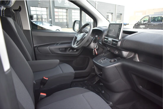 Opel Combo Electric Opel Combo Electric L2H1 Edition 50 kWh | Comfort bestuurdersstoel | Navi | Parkeersensoren voor en achter