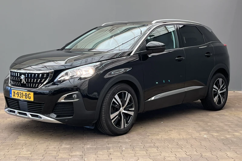 Peugeot 3008 1.2 130PK Automaat Allure | Panorama Dak | Lederen Bekleding | Chroom | 18" Lichtmetaal | Navigatie | App