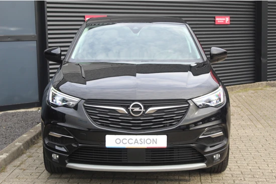 Opel Grandland X 1.2 Turbo Business Executive