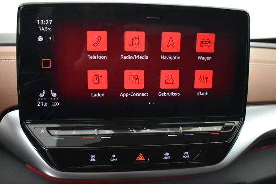 Volkswagen ID.5 Pro 77 kWh 204PK | Adaptief cruise control | Navigatie | Trekhaak | App connect | Stuur + Stoelverwarming | Led koplampen | Dab
