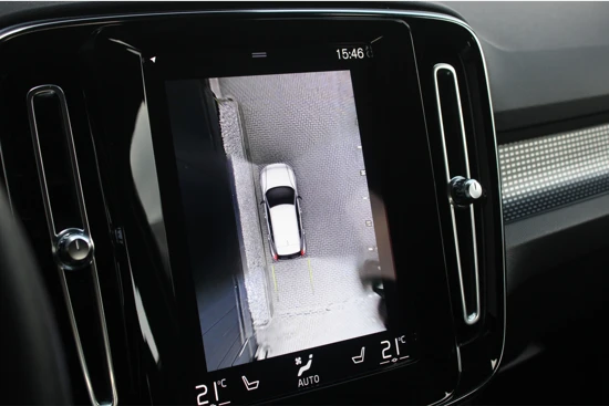 Volvo XC40 T3 GT R-Design | Panoramadak | Adaptieve cruise | LED | Trekhaak | BLIS | 360 camera