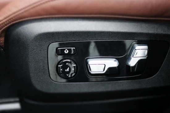 BMW X5 xDrive45e High Executive | Leder | groot Navigatie | Glazen Panoramadak | Elektrische stoelen verwar