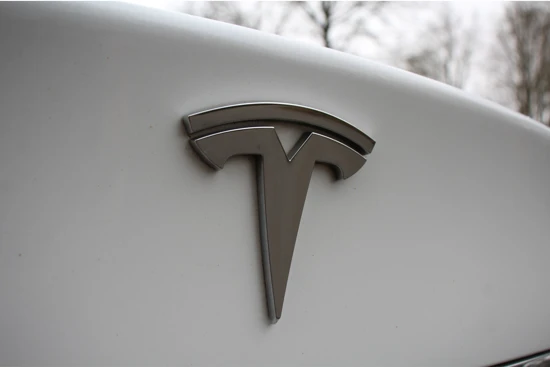 Tesla Model S 75 | INCL. BTW! | NL-AUTO! | 1E EIGENAAR! | PANODAK | AUTOPILOT | LUCHTVERING | LEDER/STOF | ZEER NETJES!!