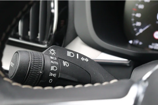Volvo XC60 T6 AWD Recharge R-Design | Bowers & Wilkins | 360° Camera | Head-Up Display | Standkachel met Volvo On Call App | Full Led meest